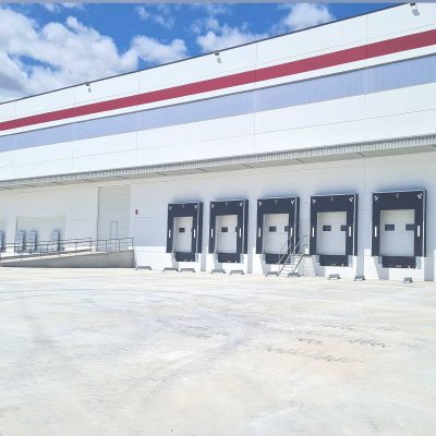 Picassent-1-Obra-terminada-muelles-de-carga-y-pasarela-errece-loading-systems.jpg